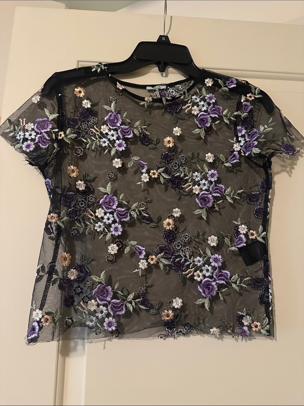 Kimchi Blue Black Sheer Floral Embroidered Short Sleeve Tee